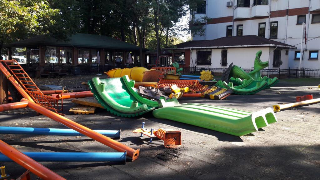 Mehmetçik Parkı Yenileniyor