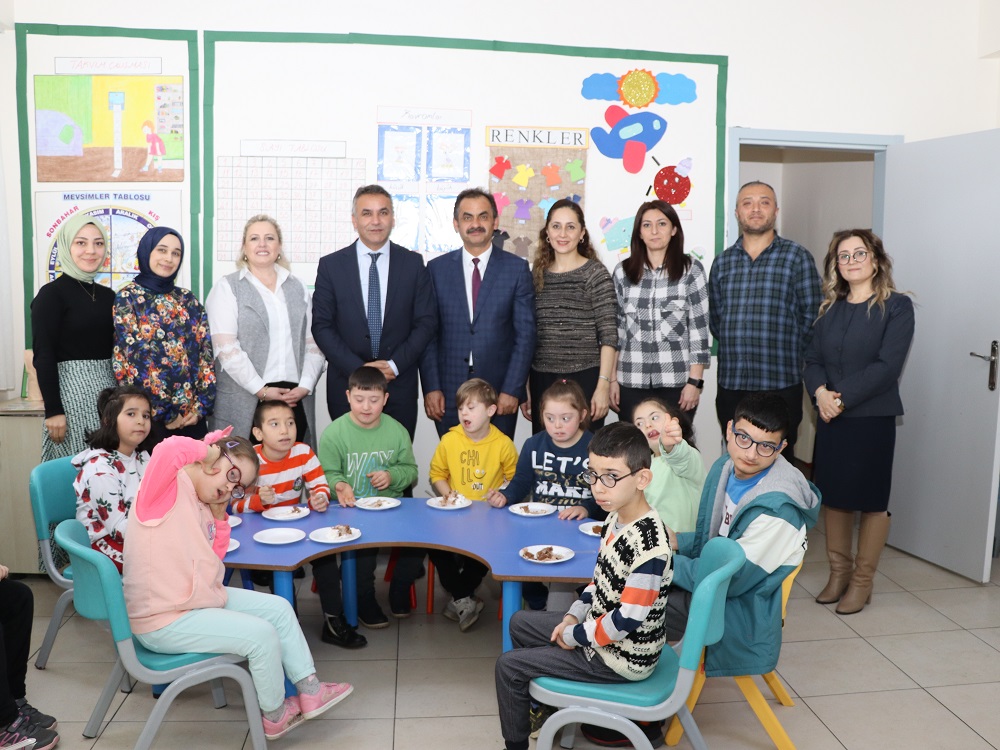 Özel Güne Anlamlı Ziyaret