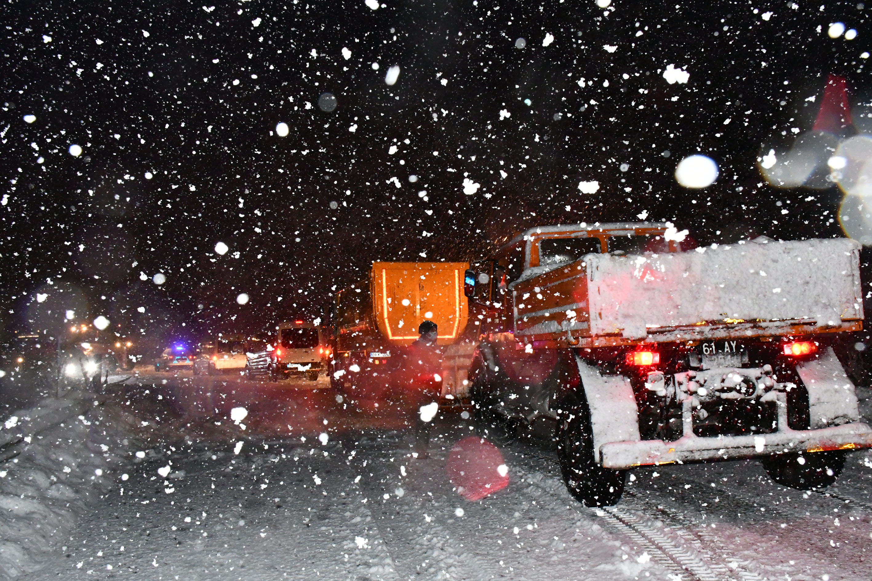 CANKURTARAN GEÇİDİ'NDE ULAŞIM AKSIYOR!