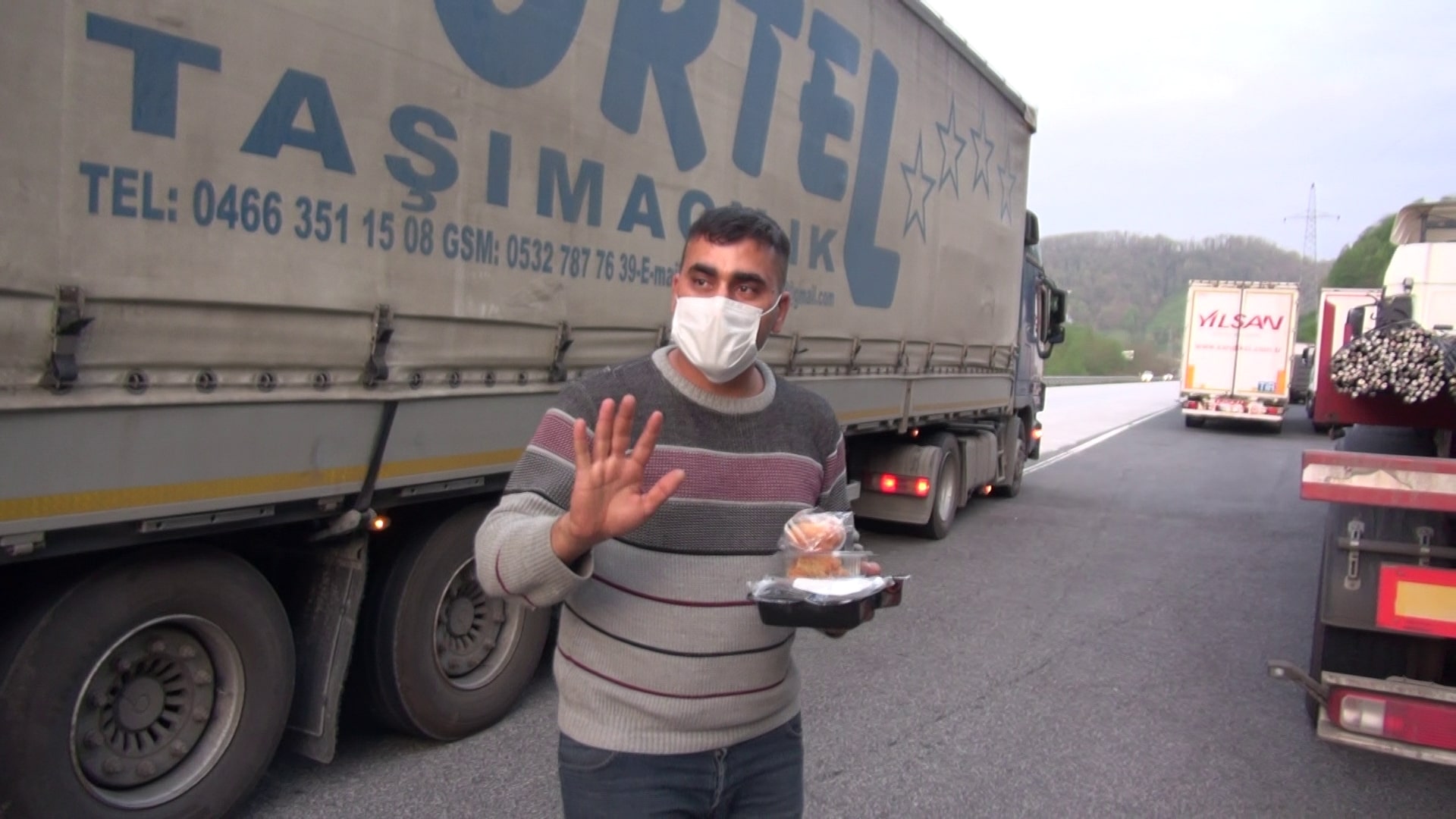 TIR ŞOFÖRLERİ İFTAR SAATİNİ ORDU’YA GÖRE AYARLIYOR