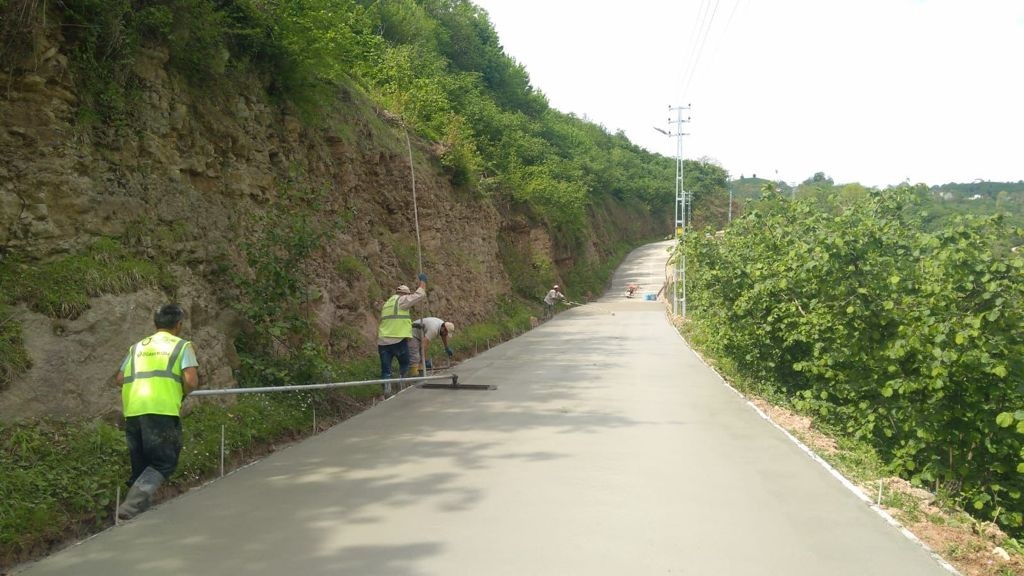 FATSA’DA BETON YOL SEVİNCİ