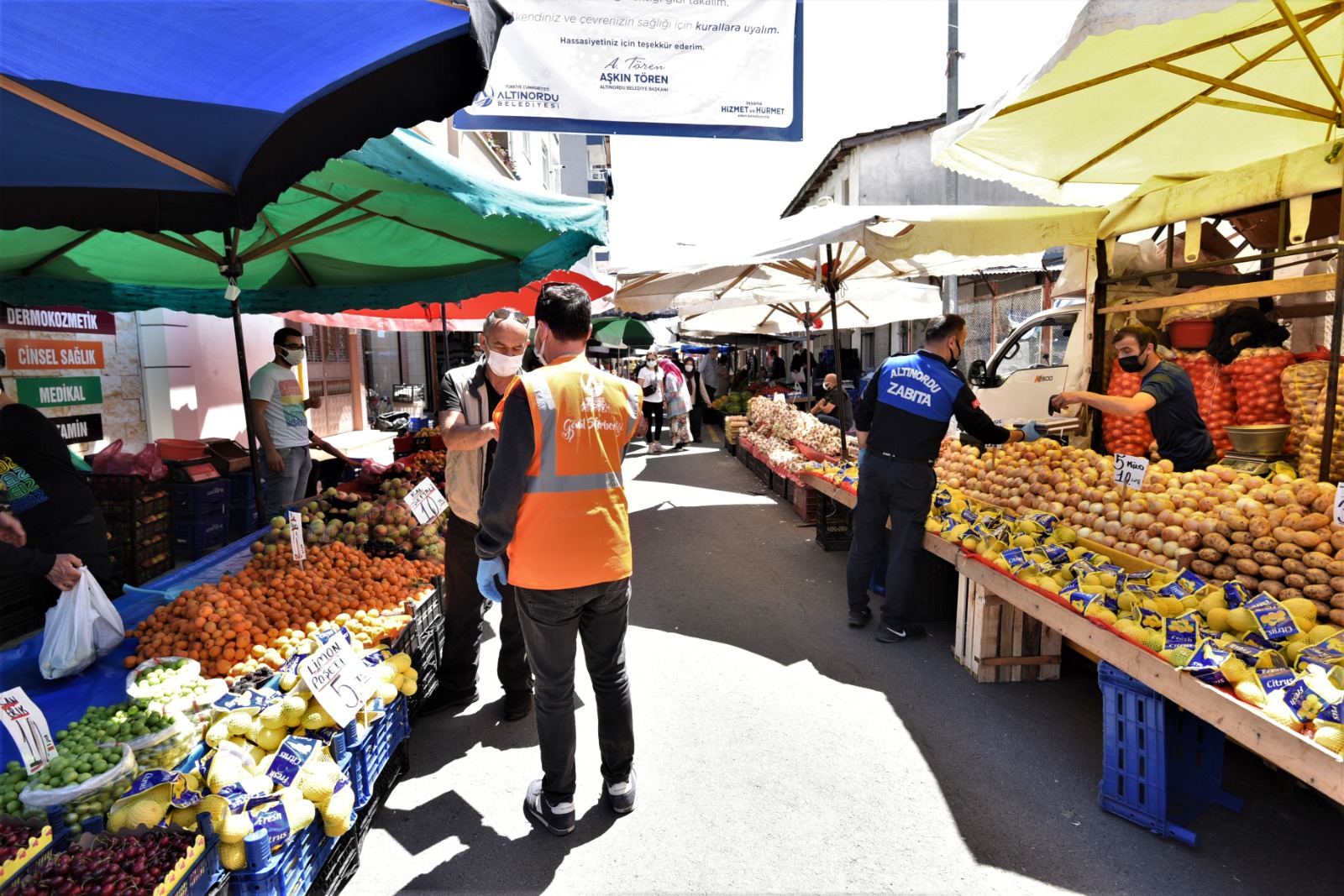 ALTINORDU'DA PAZARLAR PANDEMİ ÖNLEMLERİYLE KAPANMA DÖNEMİNDE İKİNCİ DEFA KURULDU