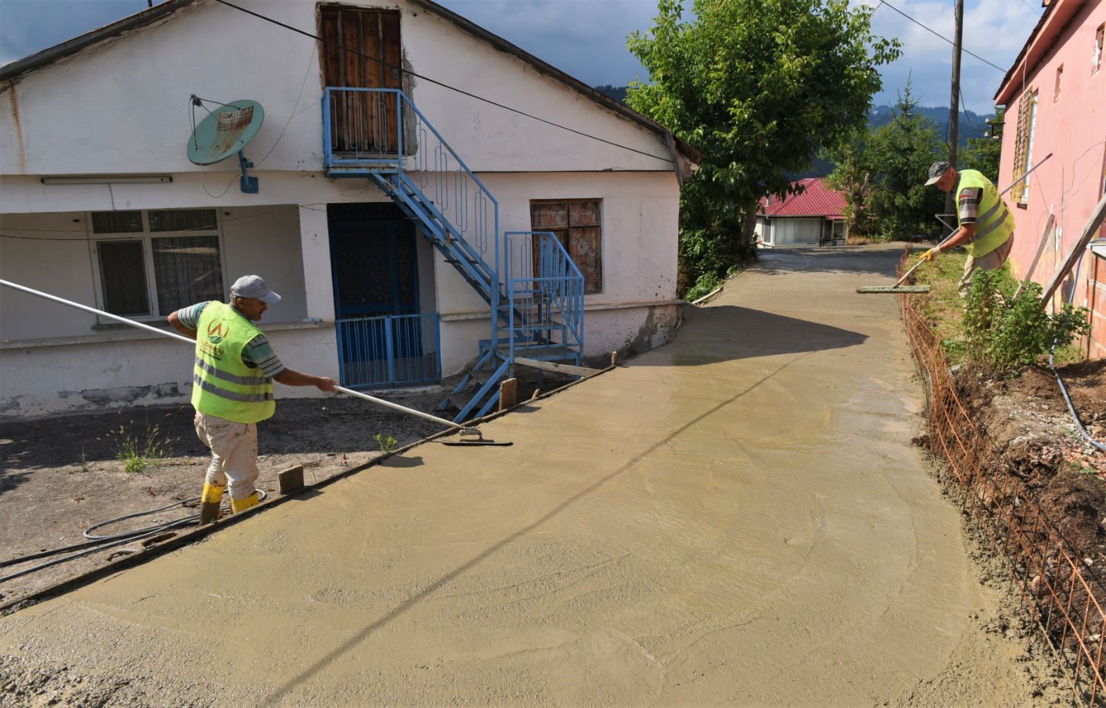 ALTINORDU BELEDİYESİ ALTYAPI VE ULAŞIMI SORUN OLMAKTAN ÇIKARIYOR