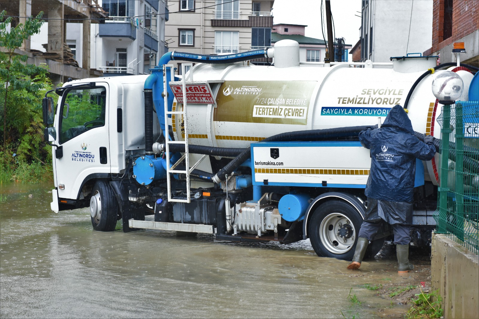 ALINAN ÖNLEMLER VE SAHADAKİ ÇALIŞMALAR ETKİLİ OLDU 