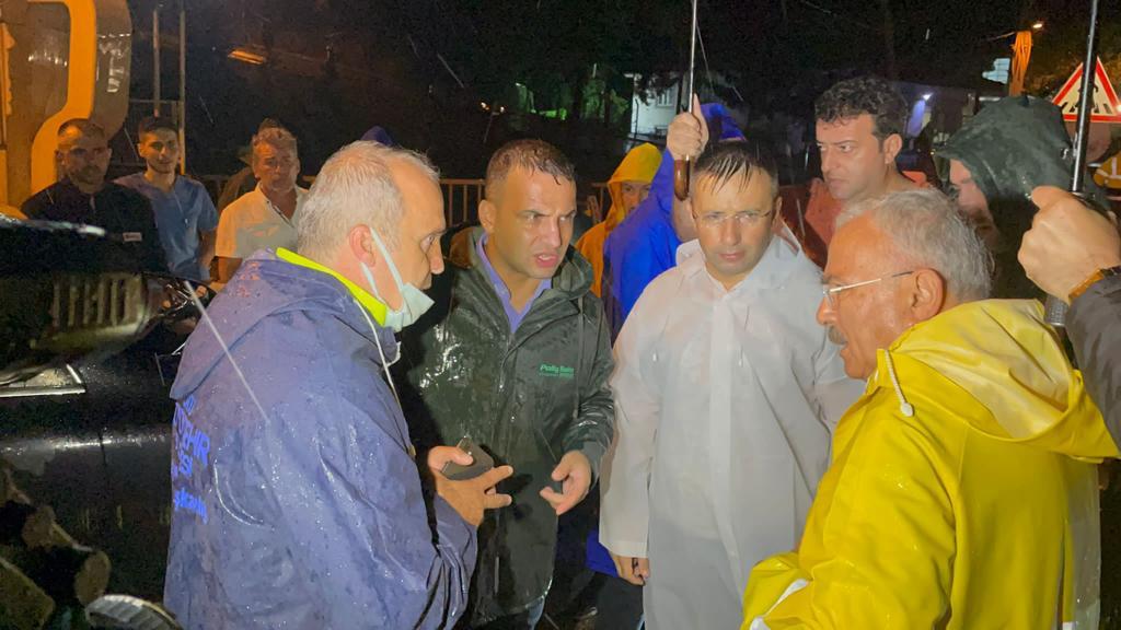 BAŞKAN GÜLER, ÇALIŞMALARI SAHADAN YÖNETTİ