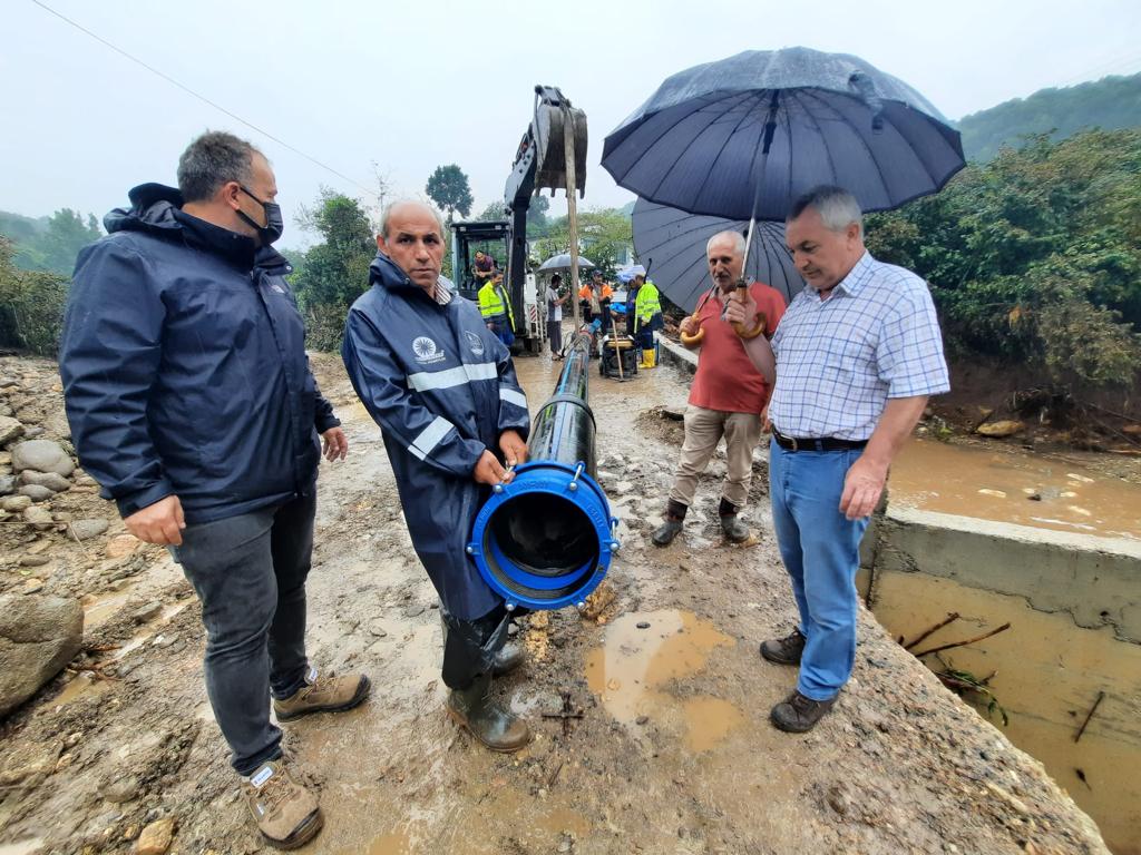 YAĞIŞLARDAN ETKİLENEN İÇME SUYU HATLARINDA YOĞUN ÇALIŞMA
