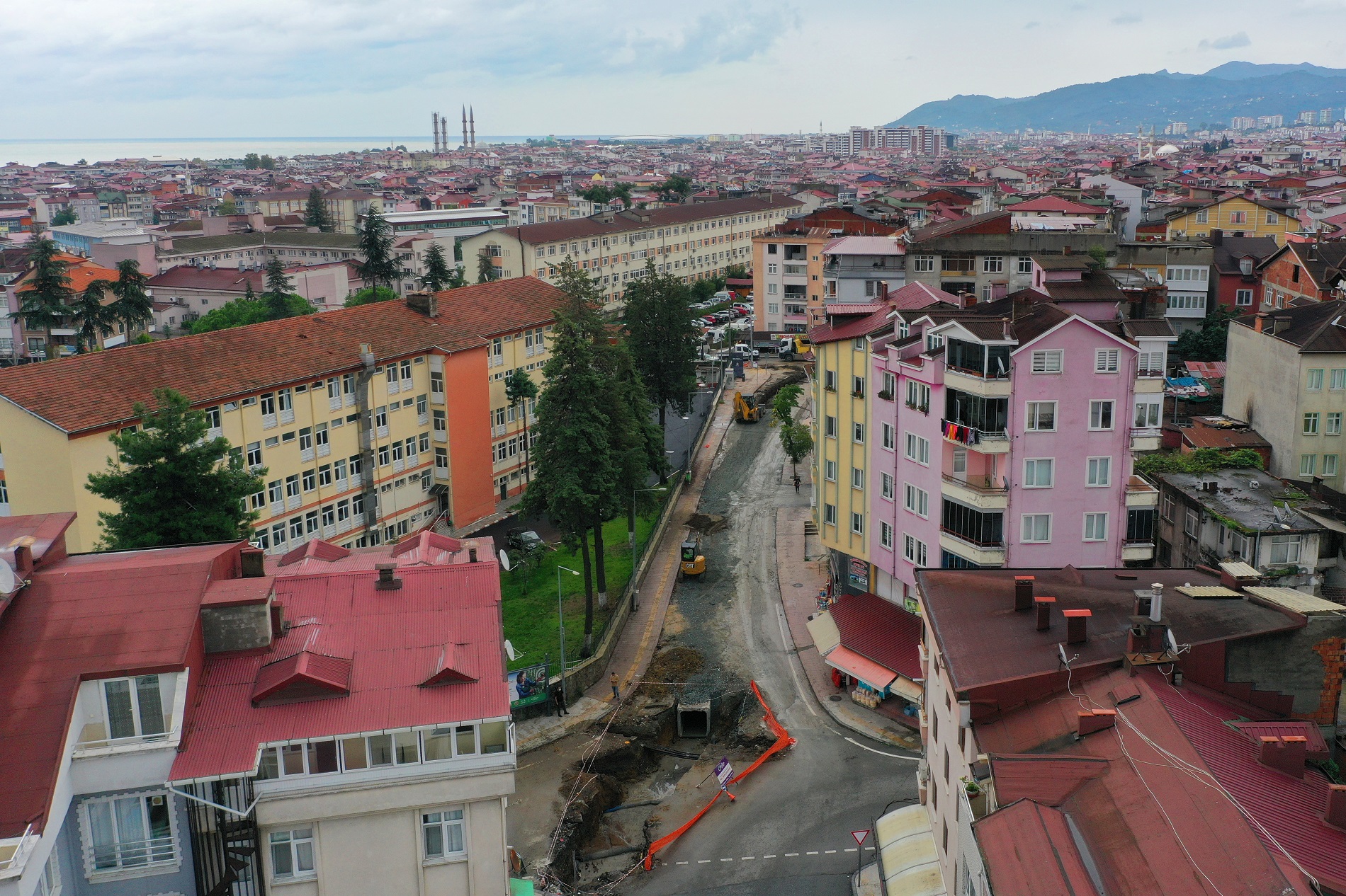 ALTINORDU’DA ALT YAPI TAM GAZ DEVAM EDİYOR