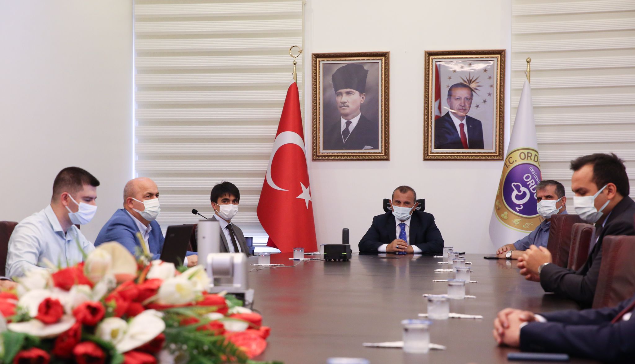 VALİ SONEL, “HERKESİN AŞILARINI YAPTIRMALARINI ARZU EDİYORUZ”