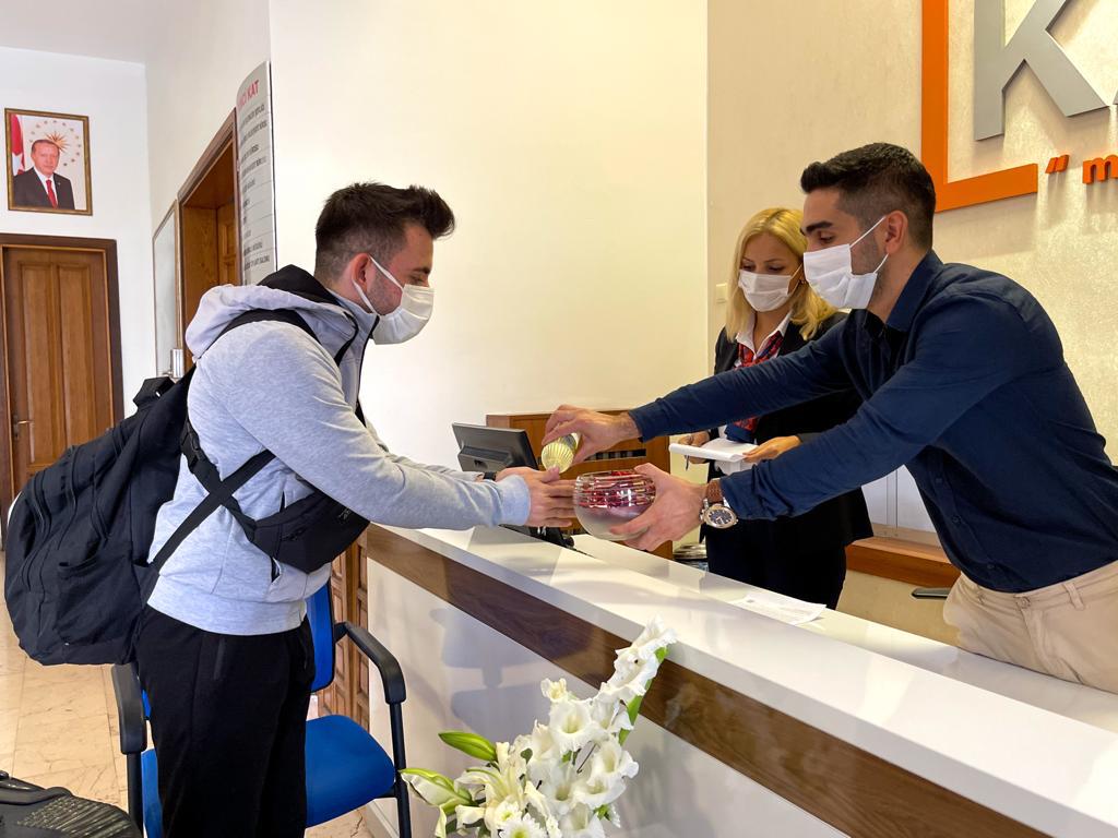 VALİ SONEL, “ORDU’MUZA  GELEN ÜNİVERSİTE ÖĞRENCİLERİMİZİ MAĞDUR ETMEYECEĞİZ”