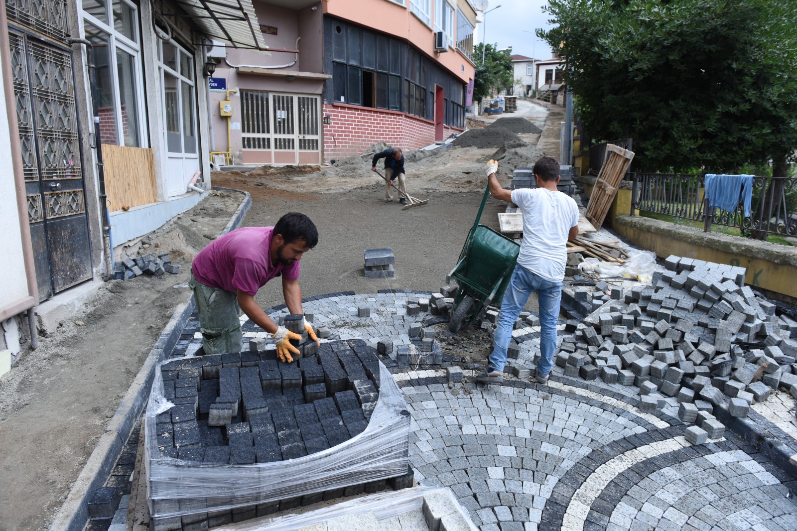 ALTINORDU BELEDİYESİNDEN ZAFERİMİLLİ’NİN TARİHİ SOKAKLARINA ESTETİK DOKUNUŞ