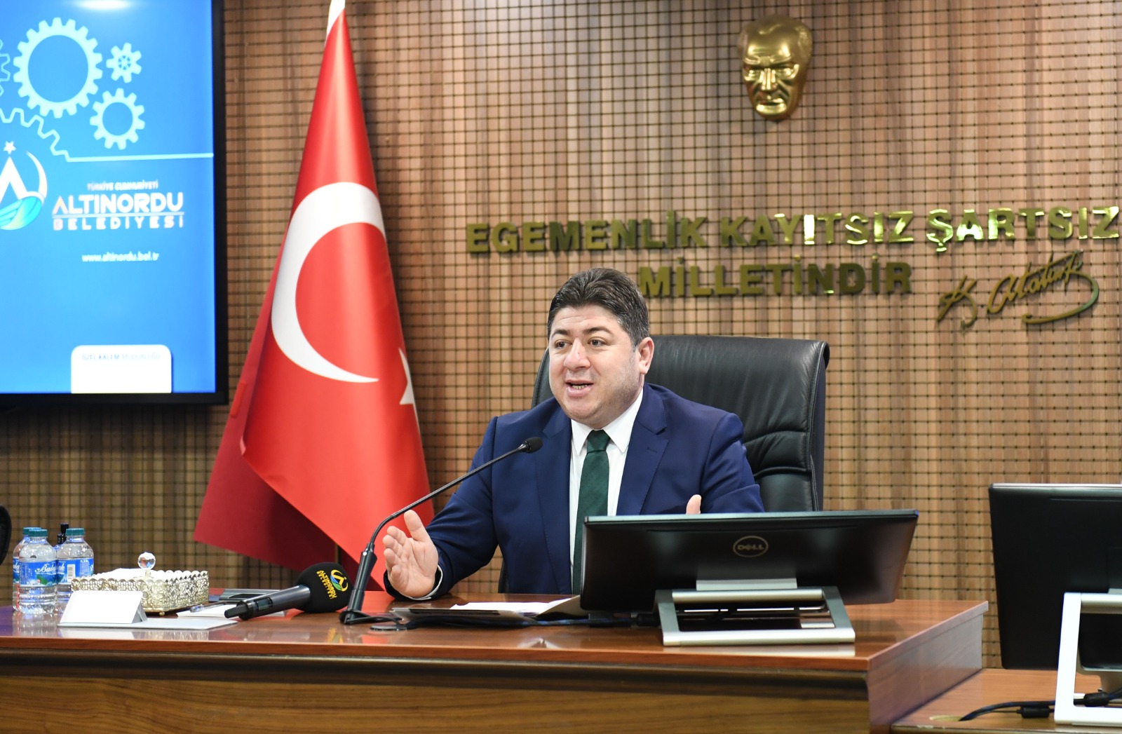 BAŞKAN TÖREN "TEK BİR İNSANA BİLE SIRTIMIZI DÖNMEYİZ"