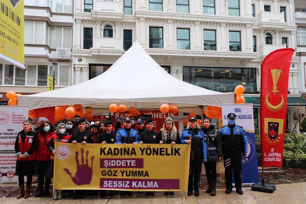 ORDU’DA YAPILAN ETKİNLİKLERLE, KADINA YÖNELİK ŞİDDETE DİKKAT ÇEKİLDİ
