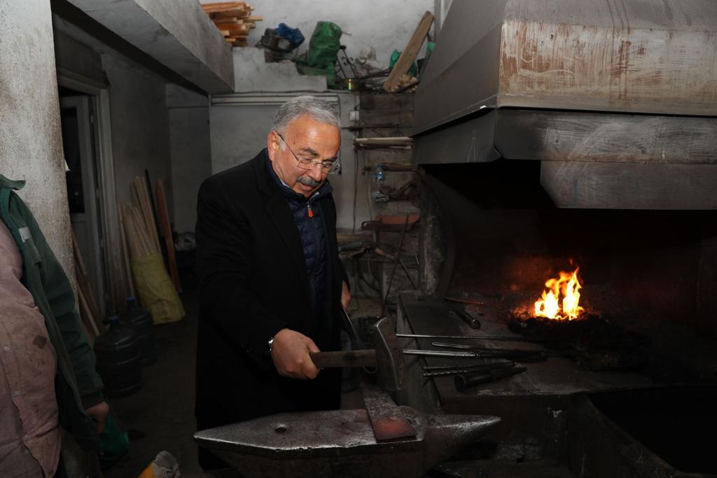 BAŞKAN GÜLER ÇATALPINAR’A ÇIKARMA YAPTI