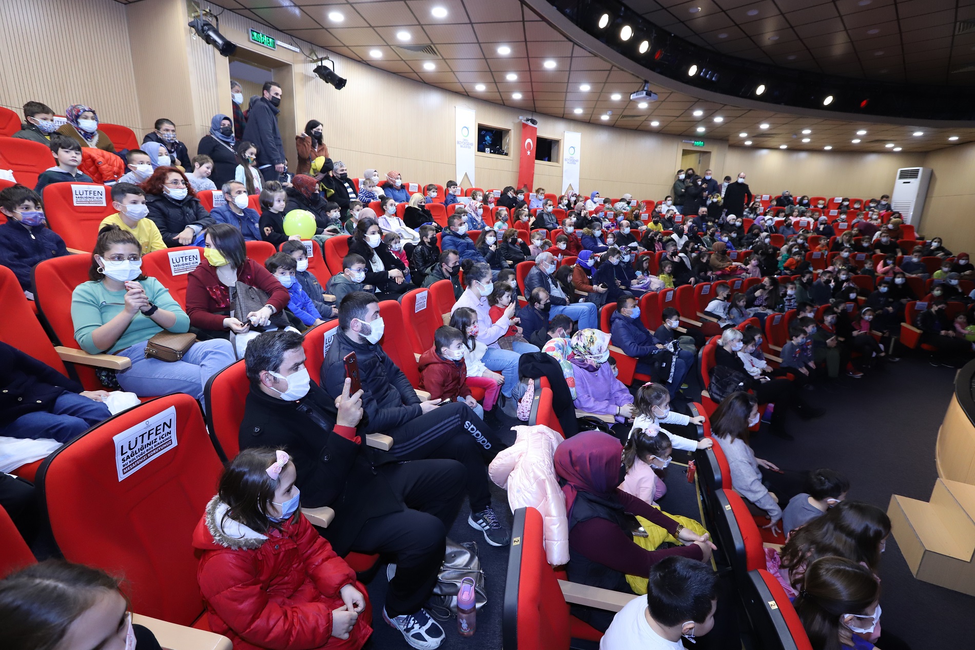 ÇOCUKLARIN CUMARTESİ KEYFİ BÜYÜKŞEHİR’DEN