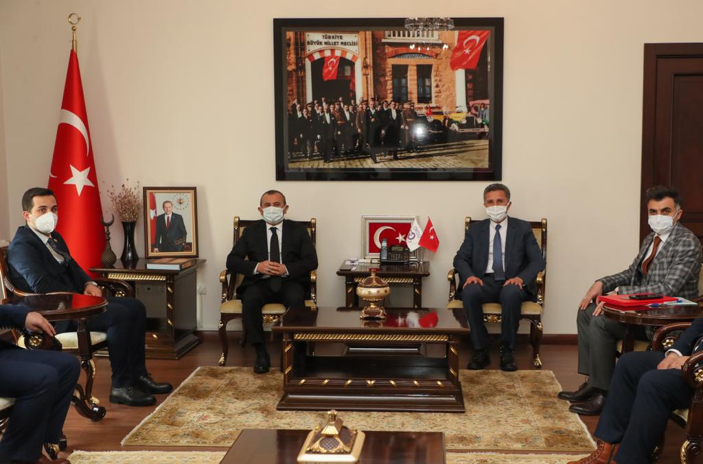 KABADÜZ’E SPOR SALONU VE HALI SAHA YAPILACAK