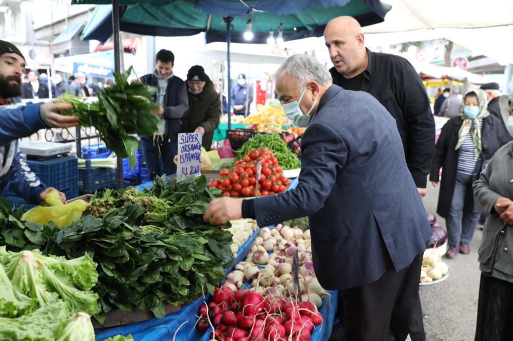 BAŞKAN GÜLER PAZAR ESNAFINA MİSAFİR OLDU
