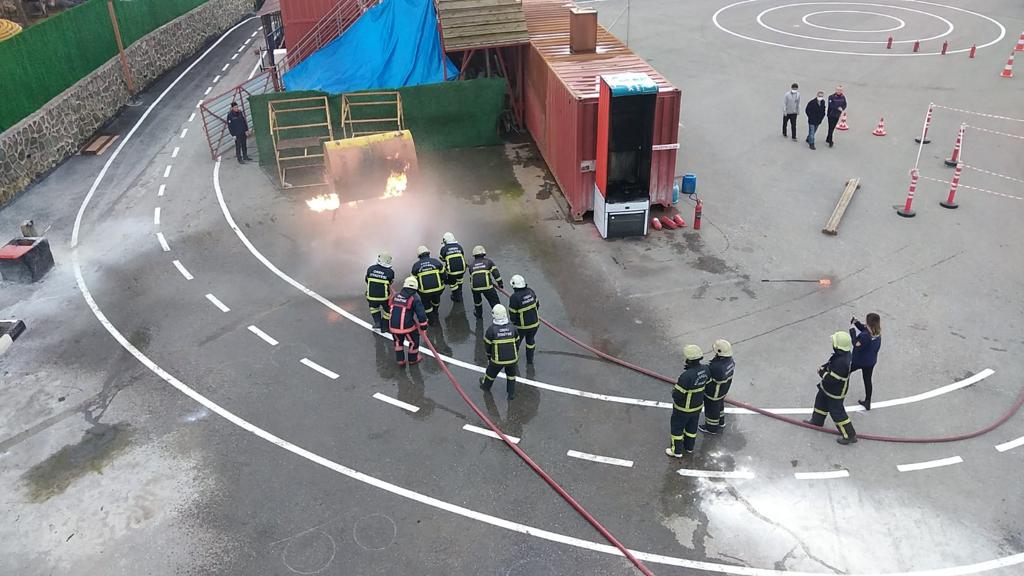 İTFAİYEDEN GÖNÜLLÜ ARAMA KURTARMA EKİBİNE EĞİTİM