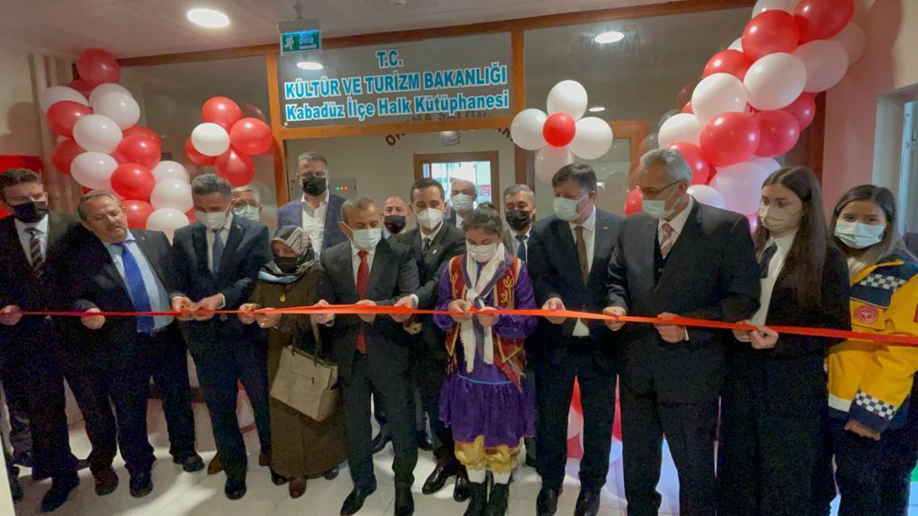 KABADÜZ’E İLÇE HALK KÜTÜPHANESİ KAZANDIRILDI
