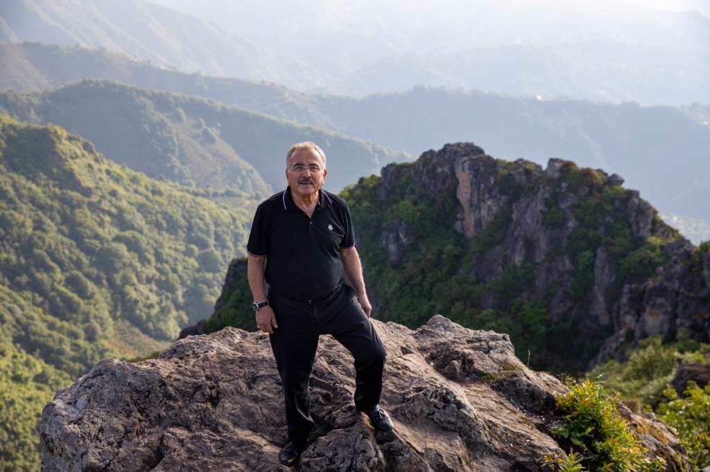 YOROZ, CAZİBESİNE CAZİBE KATIYOR