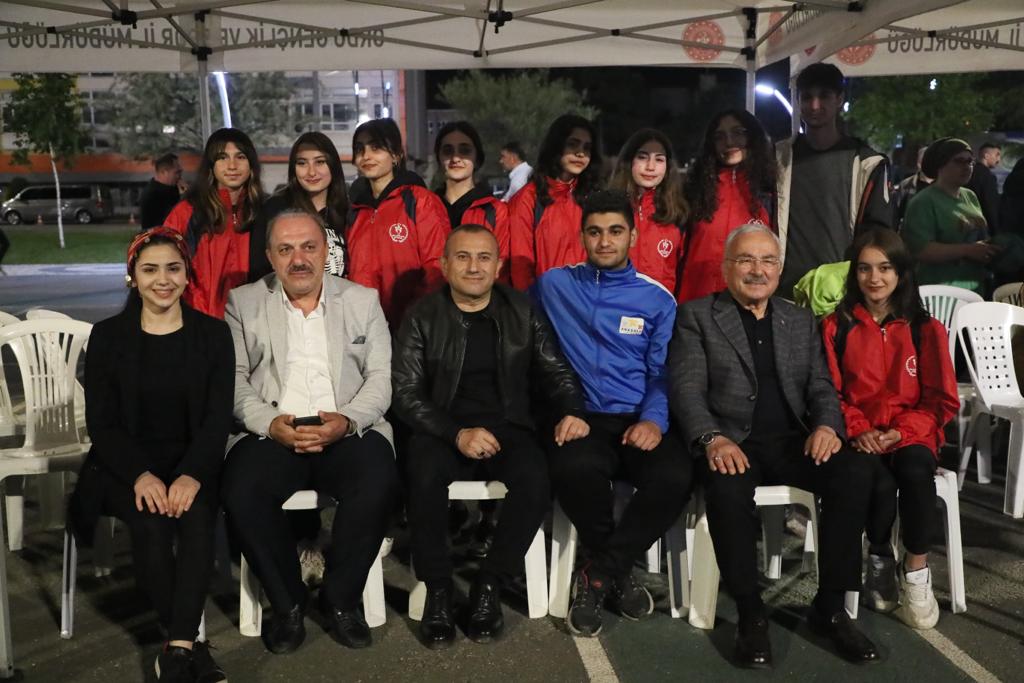 GENÇ RAFTİNG SPORCULARI İÇİN ETKİNLİK DÜZENLENDİ