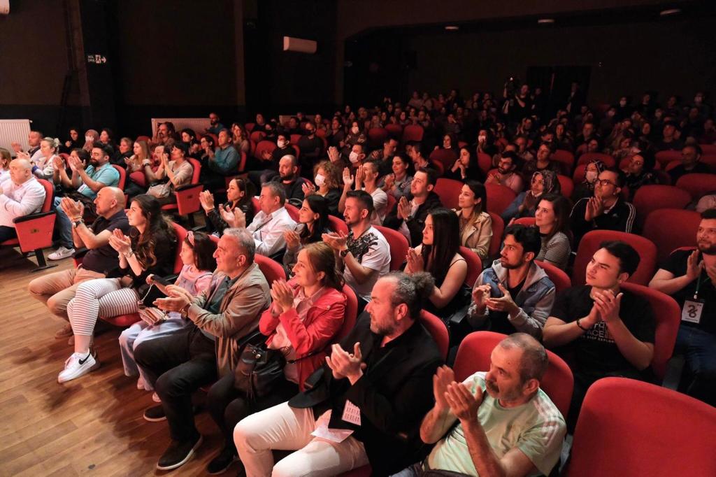 “KAMYON” GİTTİĞİ HER YERDE SEVİLİYOR