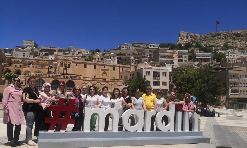 VALİ SONEL, KADIN MUHTARLARA VERDİĞİ SÖZÜ YERİNE GETİRDİ