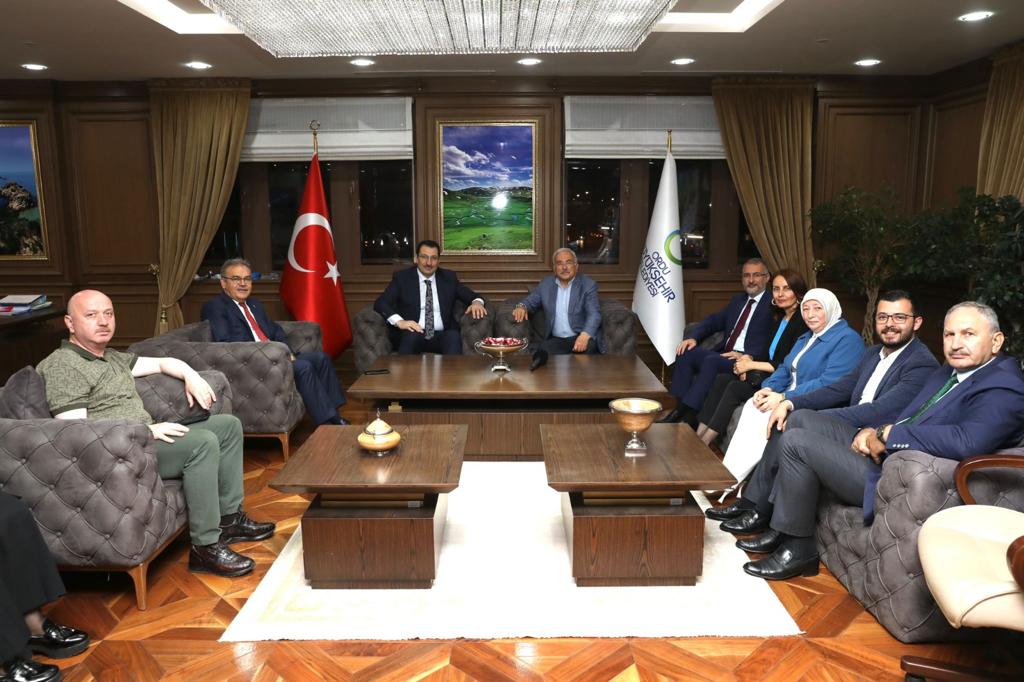 3 YILDA YAPILAN YATIRIMLAR BEĞENİ TOPLADI