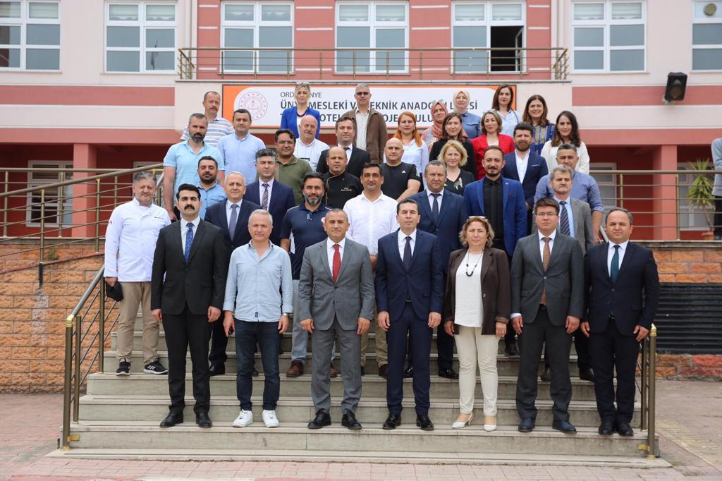 ÜNYE'DE İKİ TOPLANTI ART ARDA YAPILDI