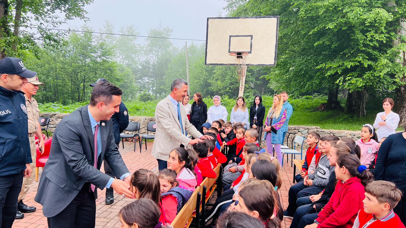 KABADÜZ’DE TRAFİK BİLGİ YARIŞMASI DÜZENLENDİ