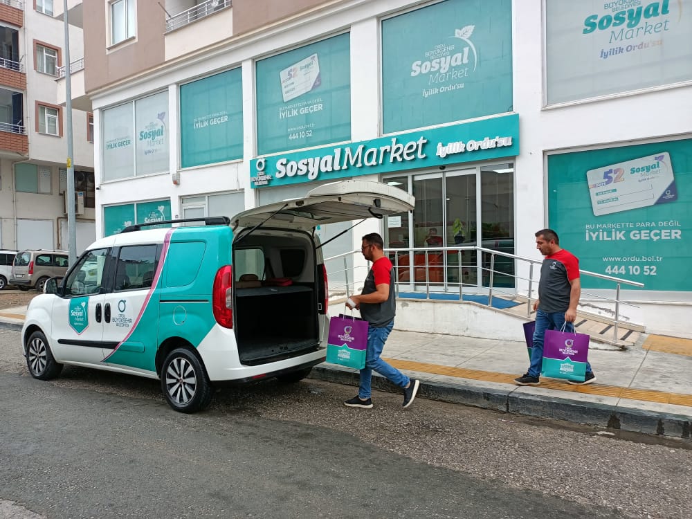 Büyükşehir Sosyal Market İle Uzakları Yakın Ediyor