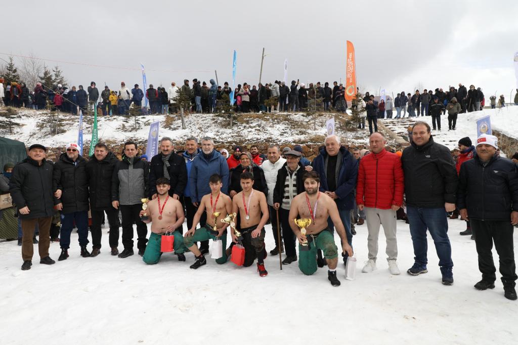 Çambaşı Yaylasında Renkli Festival