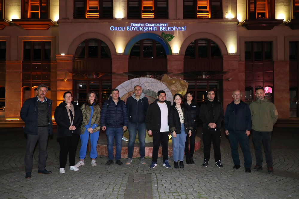 Büyükşehirden Deprem Bölgesine Teknik Personel Desteği Sürüyor