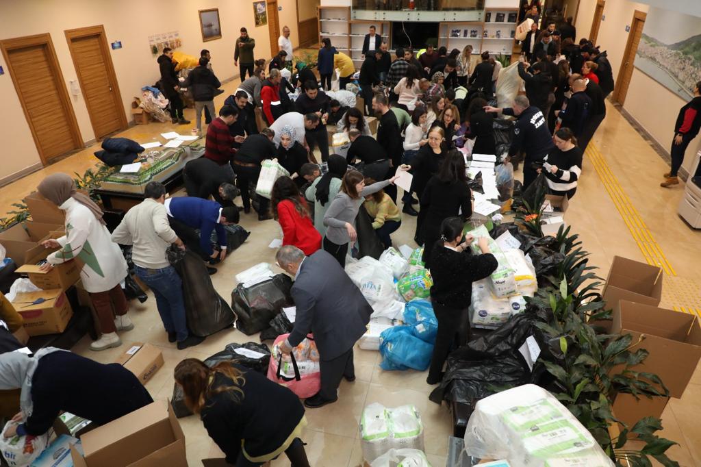 Yardımlar Çığ Gibi Büyüyor