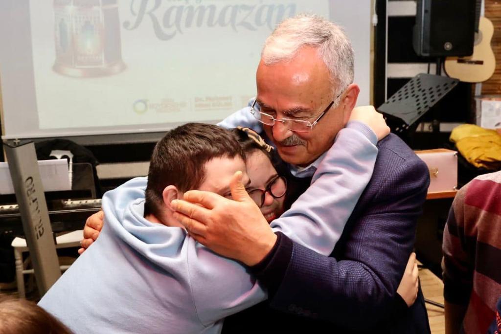 Başkan Güler İftarını Down Sendromlu Çocuklar ve Aileleriyle Yaptı