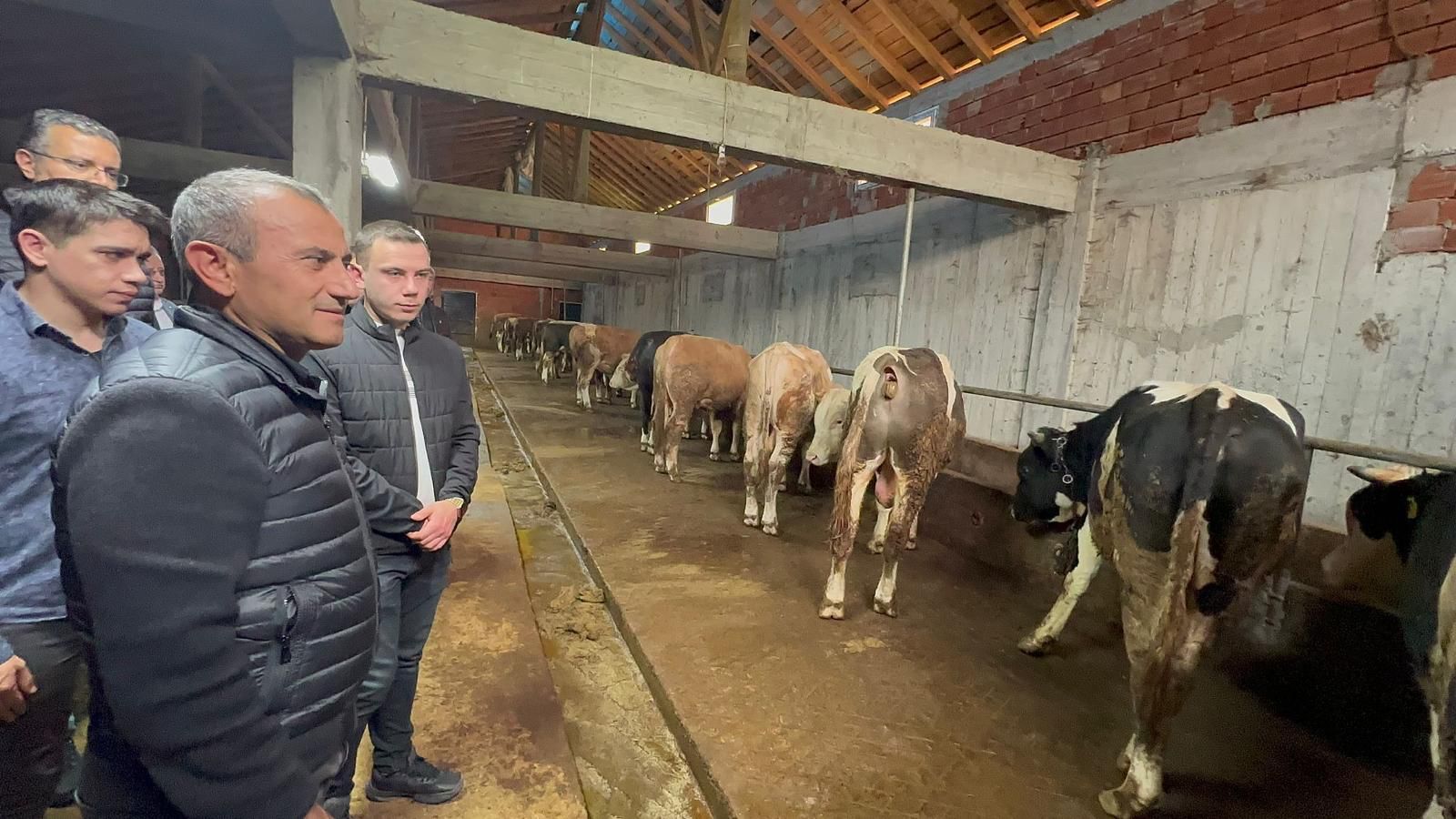 Vali Tuncay Sonel, Kabataş’ta Ziyaretlerde Bulundu